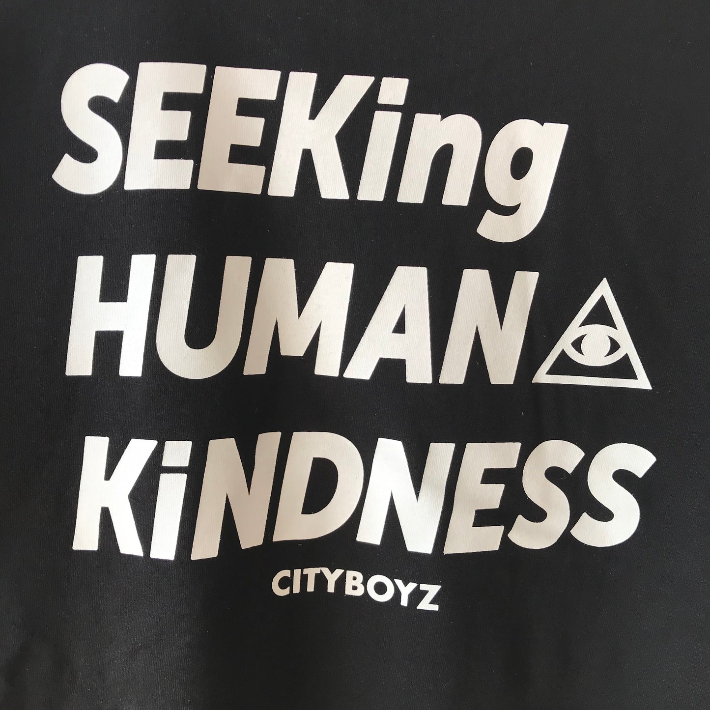 SEEKing HUMAN KiNDNESS | プリントブレイン