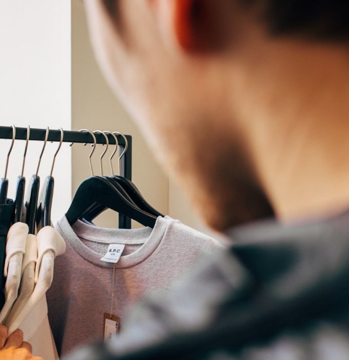Tシャツのオンス（厚さ）の選び方ガイド｜5.6oz・4.4ozの違いをわかりやすく解説